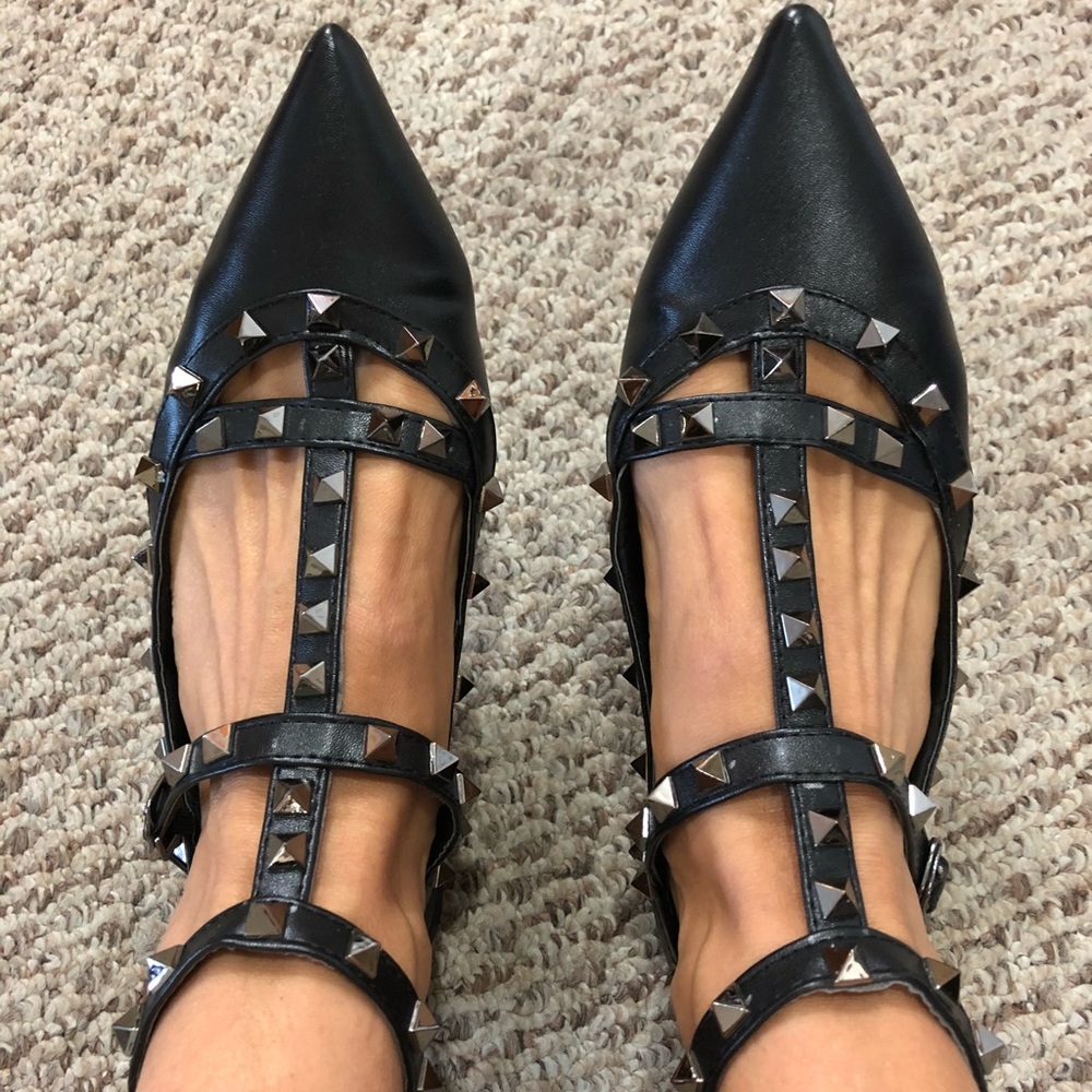 Super comfortable flat for a chic and elegant look